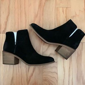 BP Barris block heel bootie